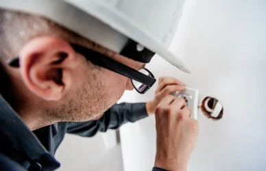 Come trovare lavoro come elettricista: consigli utili per scrivere un curriculum efficace